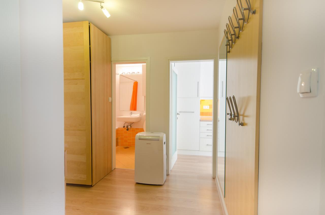 Apartment Near The Train Station ลูบลิยานา ภายนอก รูปภาพ