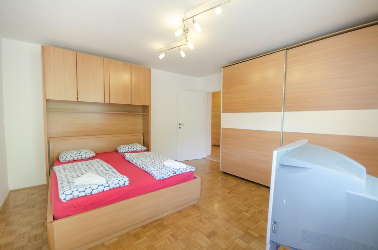 Apartment Near The Train Station ลูบลิยานา ภายนอก รูปภาพ
