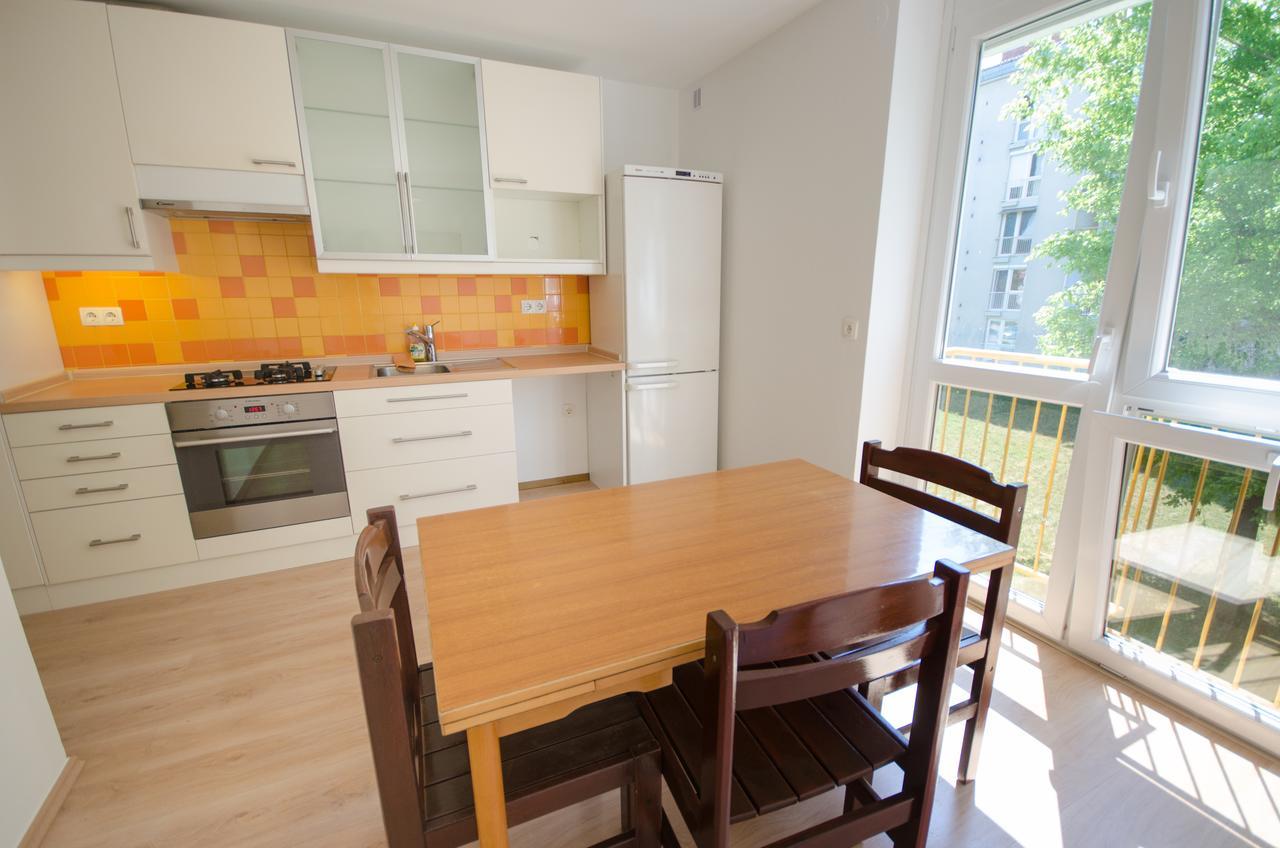 Apartment Near The Train Station ลูบลิยานา ภายนอก รูปภาพ