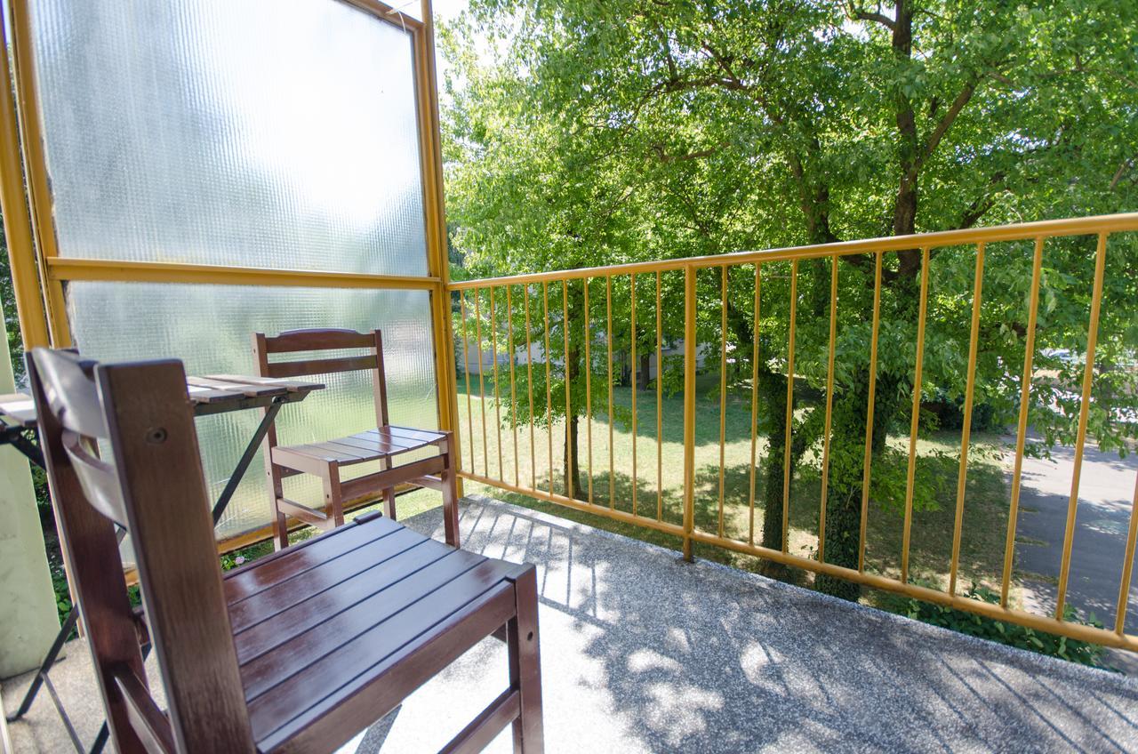 Apartment Near The Train Station ลูบลิยานา ภายนอก รูปภาพ