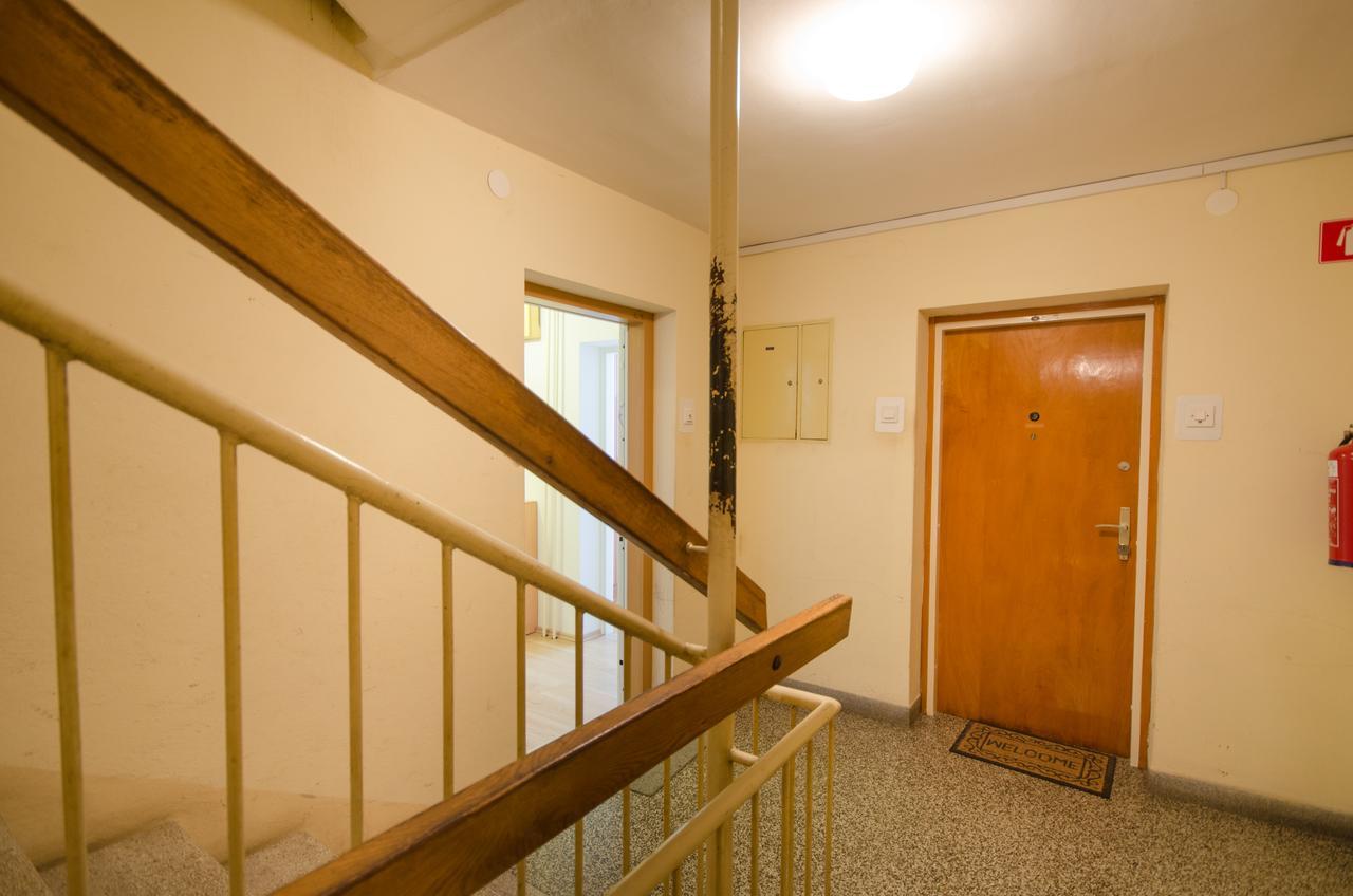 Apartment Near The Train Station ลูบลิยานา ภายนอก รูปภาพ