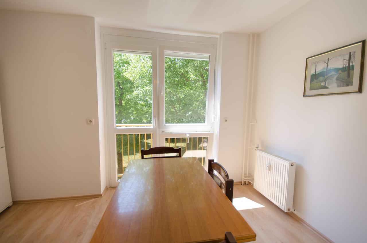 Apartment Near The Train Station ลูบลิยานา ภายนอก รูปภาพ